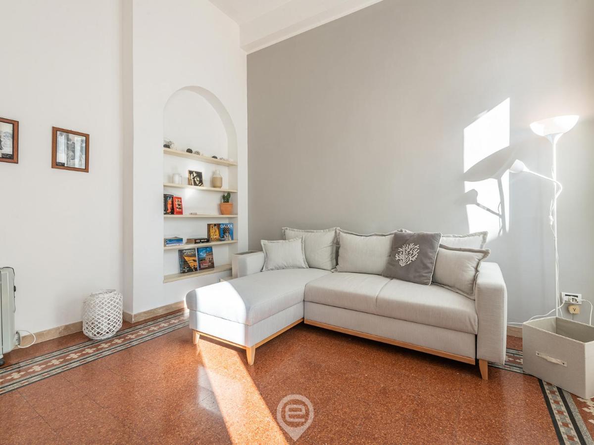 Mirabel Apartment - Wonderful Flat In City Center Cagliari Eksteriør bilde