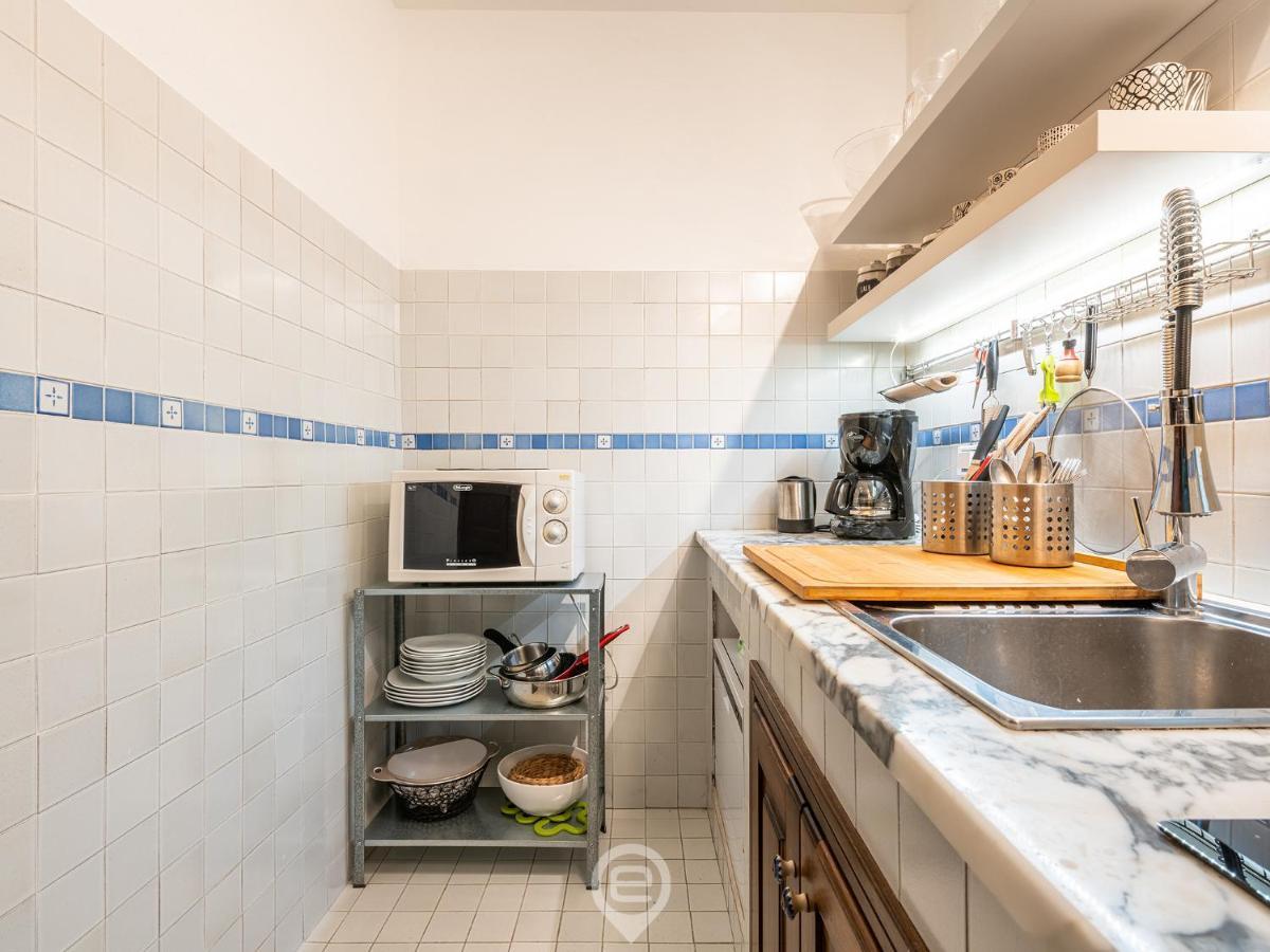 Mirabel Apartment - Wonderful Flat In City Center Cagliari Eksteriør bilde