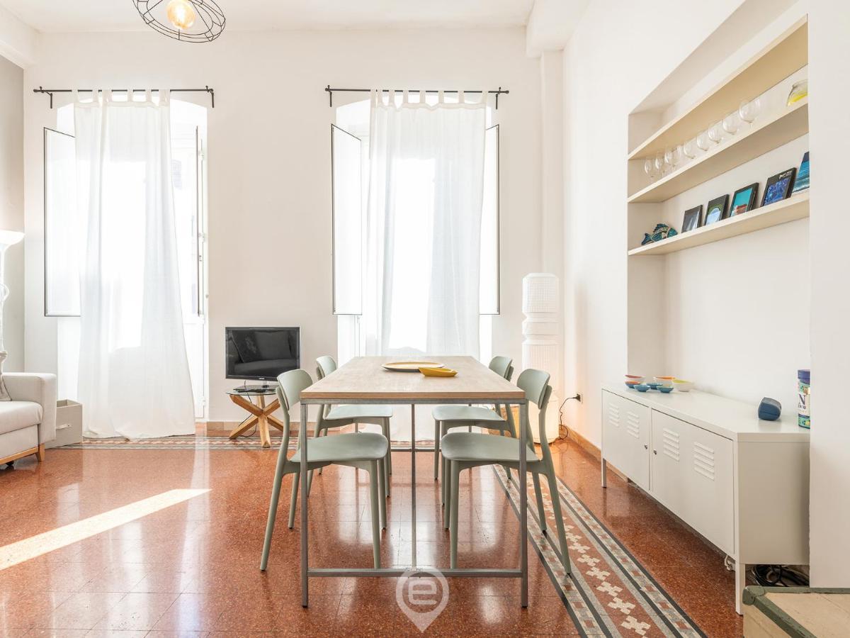 Mirabel Apartment - Wonderful Flat In City Center Cagliari Eksteriør bilde